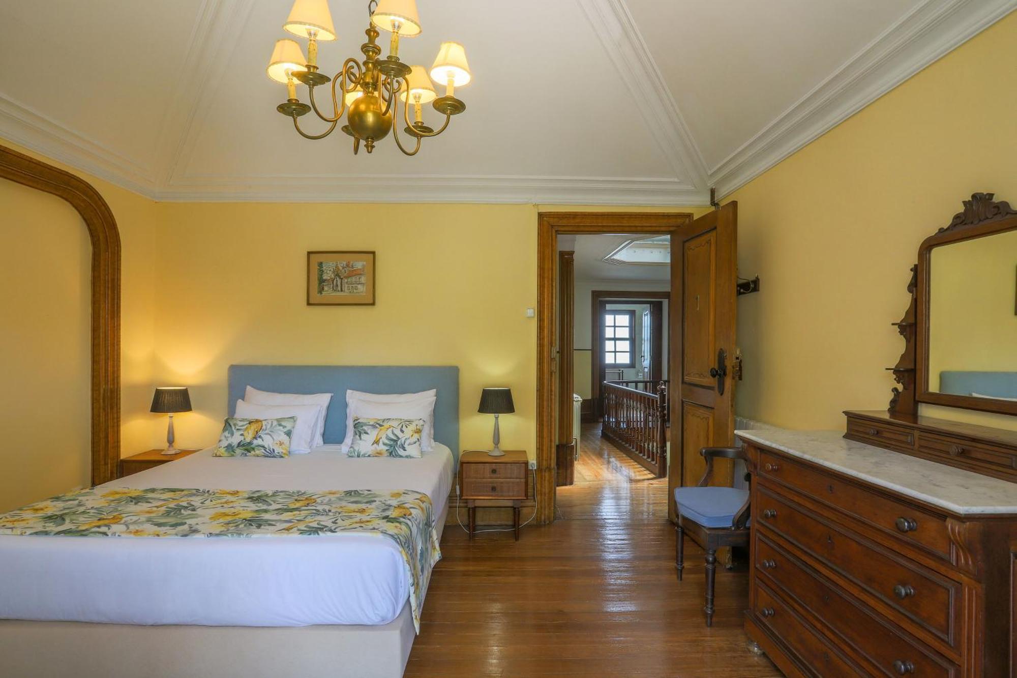 Hotel Outeiro Tuías - Manor House Marco de Canavezes Habitación foto